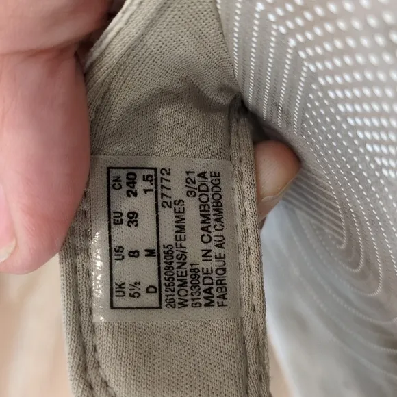 Cloudsteppers by Clarks sandals women's size 5.5 Pair to go!