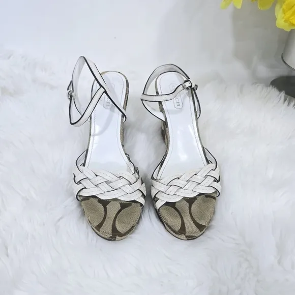Coach Dottie PlatformSandals Cream LeatherWedge Shoe Women's Size 9 B