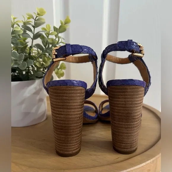 COACH ~ Purple 4-Inch Sandals with Wood Grain Heels and Croc Embossed size 8