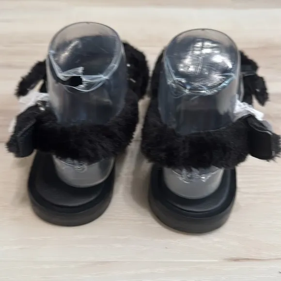 Coconuts by Matisse Ray Furry Sandals