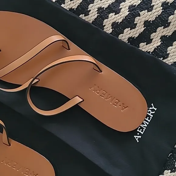 Colby Sandal In Deep Tan