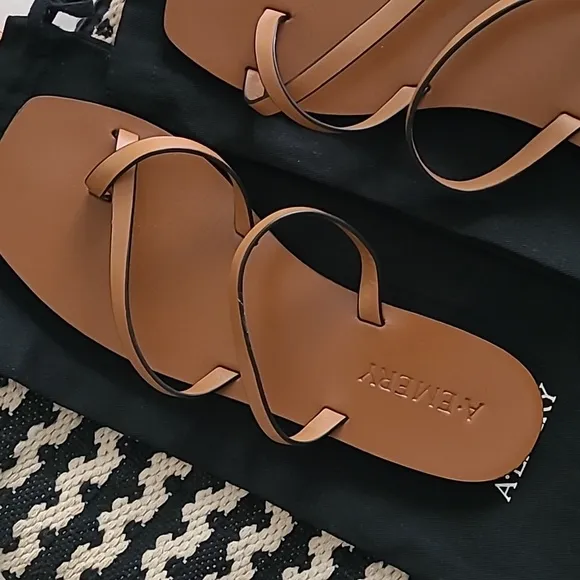 Colby Sandal In Deep Tan