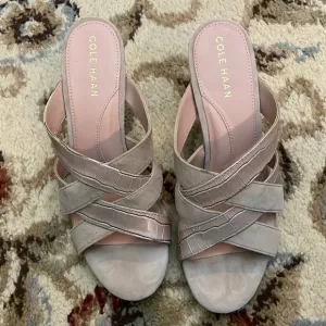 COLE HAAN April Suede Comfort Mule Sandals Size 7.5