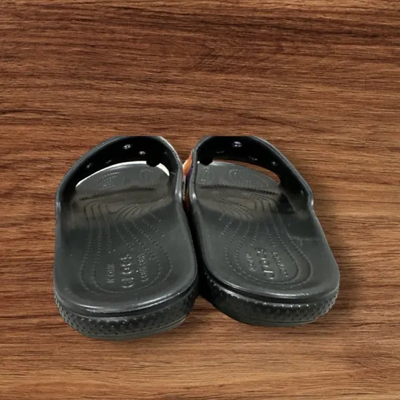 CROCS Classic Tie Dye Slides Sandals for Men Size 8 or Women Size 10.