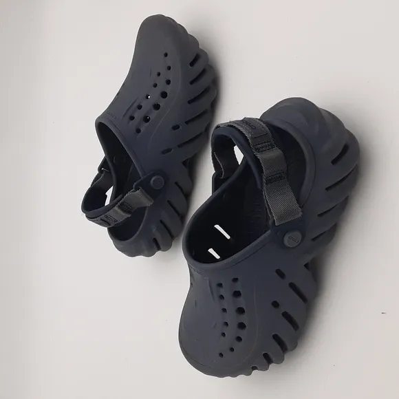 Crocs echo clog rubber sandals Bleu slingback vacation beach women 7