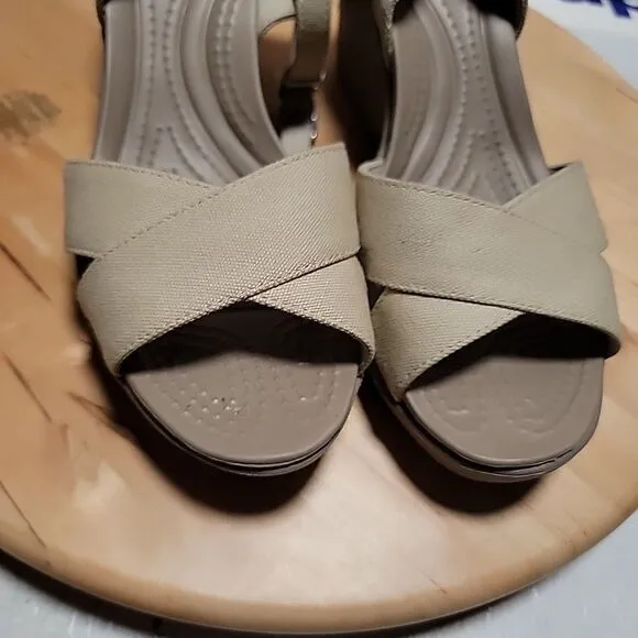 CROCS Leigh II Women's 9 Beige Wedge Cross Straps Ankle Dressy Sandals tan Beige
