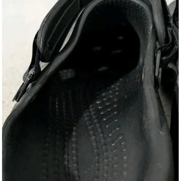 Crocs Men’s Offroad Sport Clogs Slip-on Casual Size 12 Sandals Black