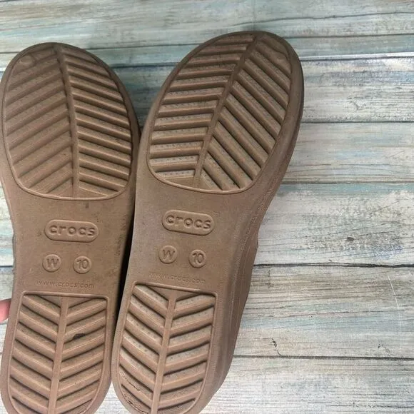 Crocs Sanrah Sandals Womens 10 Wedge Slip On Dual Medallion Bling Neutral Heel