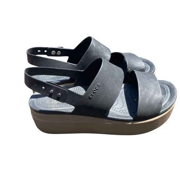 CROCS wedge Black and Tan Sandals with Slingback Design size 7