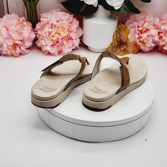 Dansko CeCe Yellow Burnished Calf Leather Upper Sandals Size 8.5 - 9