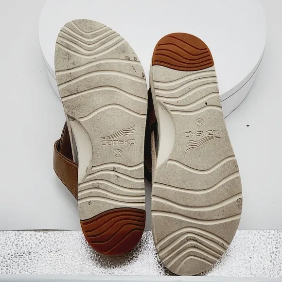 Dansko CeCe Yellow Burnished Calf Leather Upper Sandals Size 8.5 - 9