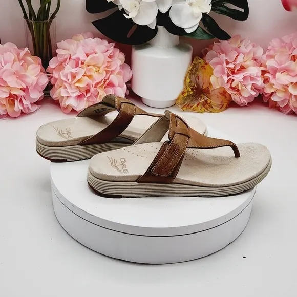 Dansko CeCe Yellow Burnished Calf Leather Upper Sandals Size 8.5 - 9