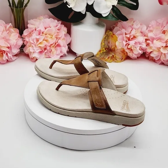 Dansko CeCe Yellow Burnished Calf Leather Upper Sandals Size 8.5 - 9