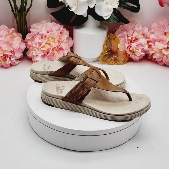 Dansko CeCe Yellow Burnished Calf Leather Upper Sandals Size 8.5 - 9