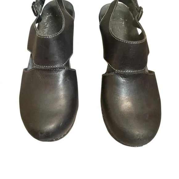 DANSKO RILEY Clogs Slingback Heels SZ 7 Black Leather Comfort Professional EUC