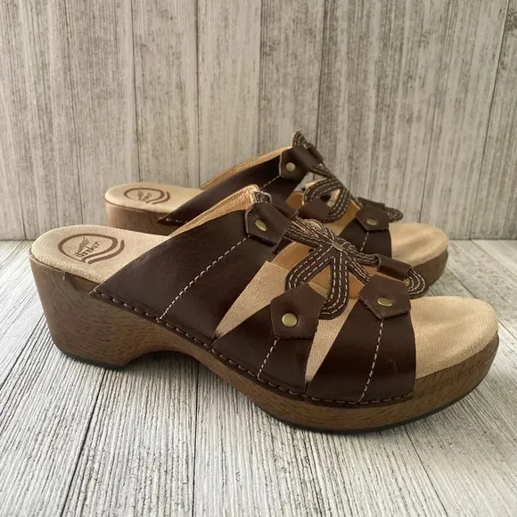 DANSKO Women Shoes S 9 EU 40 Brown Leather Cushion 2&quot; Wedge Heels Open Toe shift