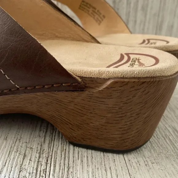DANSKO Women Shoes S 9 EU 40 Brown Leather Cushion 2&quot; Wedge Heels Open Toe shift