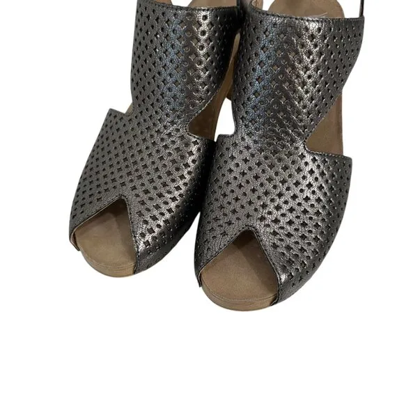 Dansko Womens Perforated Leather Slingback Heeled Sandals Metallic Gray SZ 37 EU