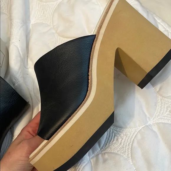 Dolce Vita Black Leather Platform Sandals