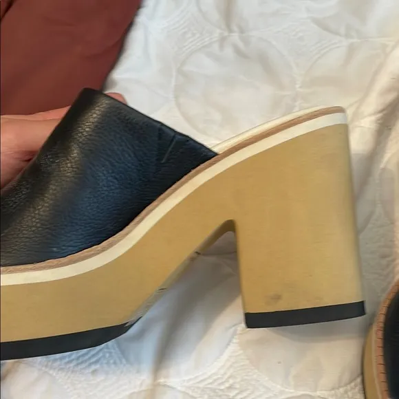 Dolce Vita Black Leather Platform Sandals