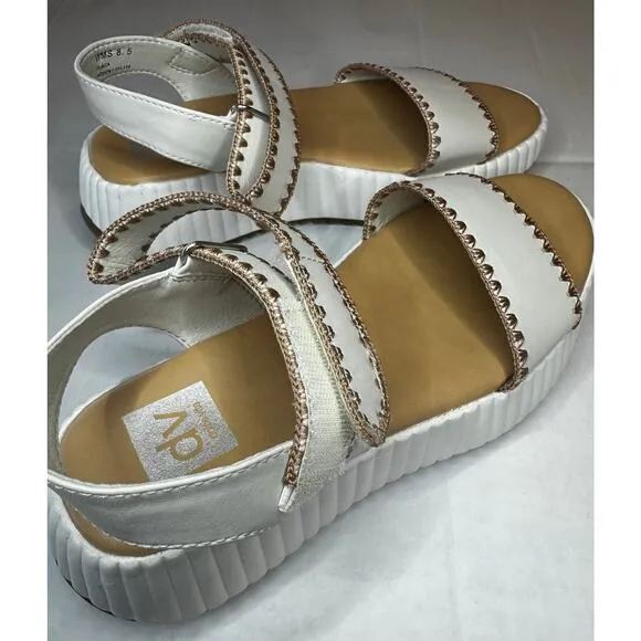 Dolce Vita Franca Women's white faux leather Sandal Slingback Size 8.5
