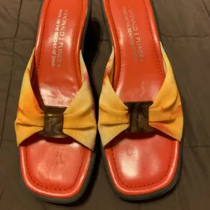 Donald J Pilner Tie Dye Orange&amp;Yellow Mesh Sandals