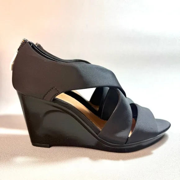 Donald J Pliner Aurora-D Black Crepe Elastic Wedge Sandals 8M