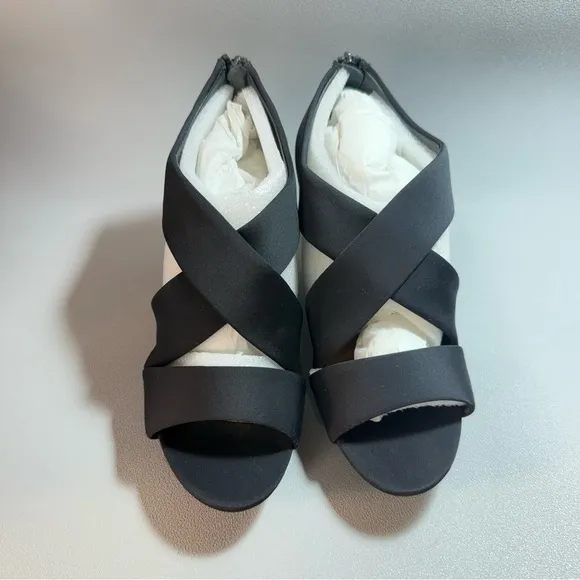 Donald J Pliner Aurora-D Black Crepe Elastic Wedge Sandals 8M