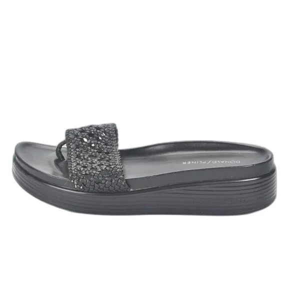 ​Donald J. Pliner Fiji Slide Sandal in Black Size 9