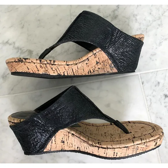 DONALD J PLINER HP Goody Cork Wedge Sandal 8 Black Leather NWOB *RUNS Narrow