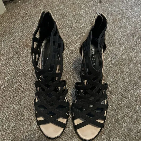 DONALD PLINER Black &amp; Tan Sandals 4” Block Heel . Zip Back Sz 8.5 Formal Patent