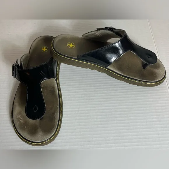 Dr Doc Martens &quot;Doria&quot; Black Patent Leather flip flop slip on Cushion Sandals 10