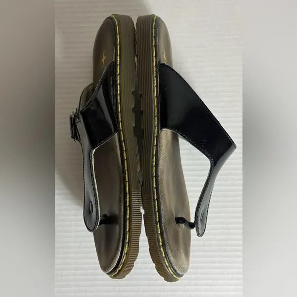 Dr Doc Martens &quot;Doria&quot; Black Patent Leather flip flop slip on Cushion Sandals 10