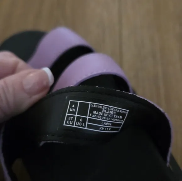 Dr. Marten Blaire Sandals in Lilac Pisa Leather NWOB