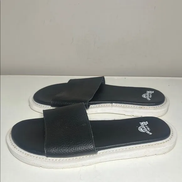 Dr. Martens Cierra II Black pebbled Slide slip on Sandals