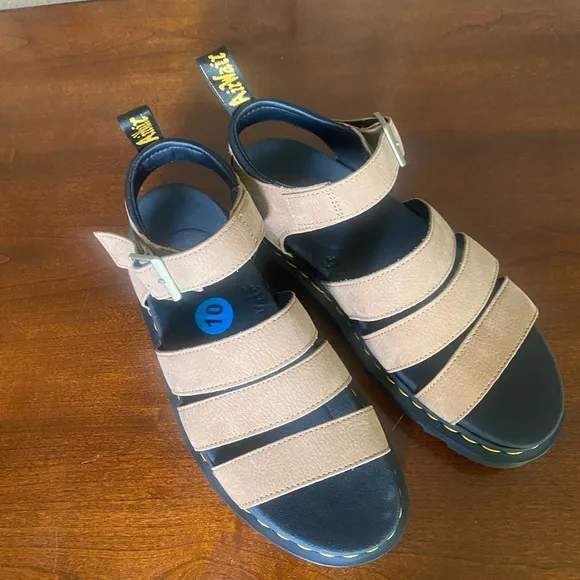 Dr Martens sandals womens 10 Tan Airwair with bouncing soles Gladiator Style