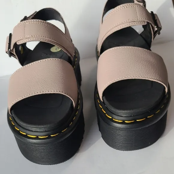 Dr. Martens Voss Quad Leather Taupe Tan Platform Sandals Size 9