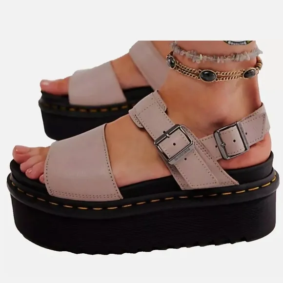 Dr. Martens Voss Quad Leather Taupe Tan Platform Sandals Size 9