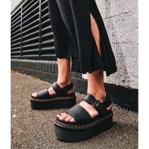 Dr Martens Voss Quad Platform Black Hydro Leather Sandals for Women Sz 6