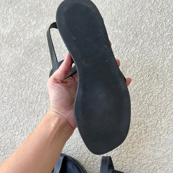 Duccio del duca black sandals size 6.5