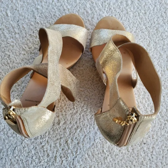 DVF Diane Von Furstenberg Women's Gold Opal Wedge Sandals Sz 9