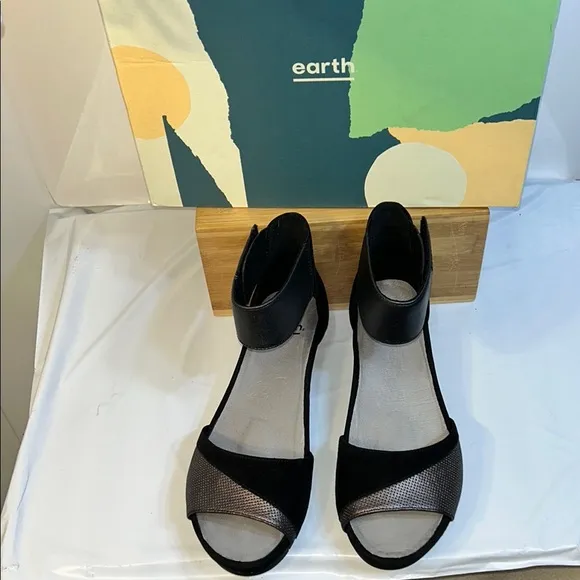 Earth Ficus Sagittarius Ankle Strap Sandals (S5)