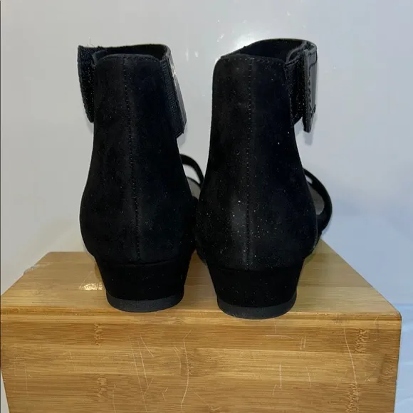 Earth Ficus Sagittarius Ankle Strap Sandals (S5)
