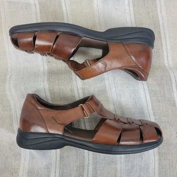 Earth Shoe Harlen Fisherman Sandals Brown Leather Size 7.5 Gelron 2000