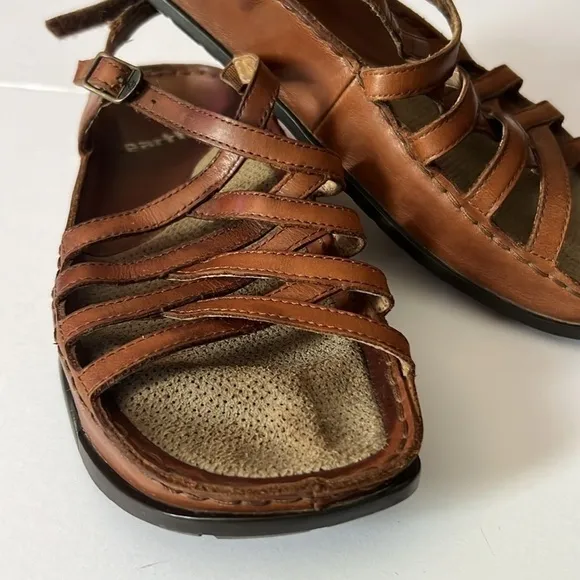 EARTH Womens Brown Leather Oasis Sandal Strappy Adjustable Cushion 8B,(runs big)