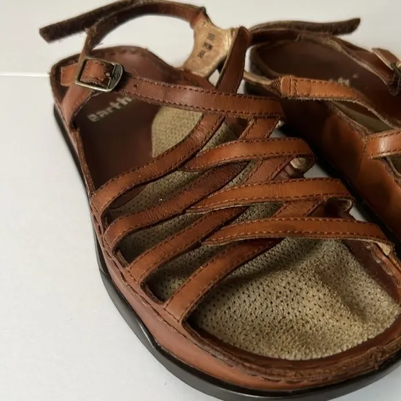 EARTH Womens Brown Leather Oasis Sandal Strappy Adjustable Cushion 8B,(runs big)
