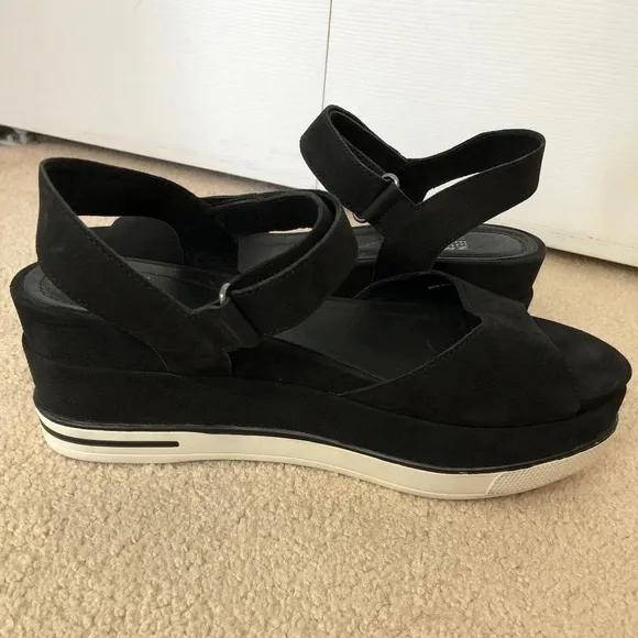 Eileen Fisher Beck Sports Platform Black Leather Sandals White Soles Size 9.5