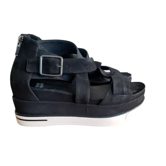 EILEEN FISHER BOOST Black Suede Leather PLATFORM Sport Sandals Size 7.5