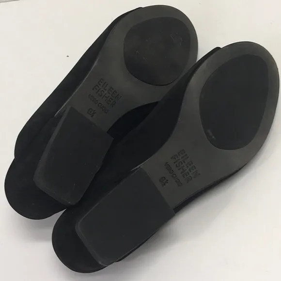 Eileen Fisher Katniss black leather open toe slides.