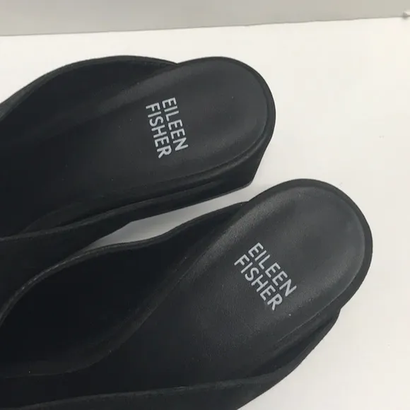 Eileen Fisher Katniss black leather open toe slides.